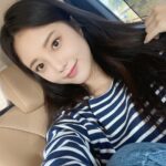 Han So-eun Instagram - 🖤💜🧡