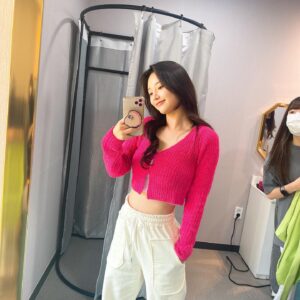Han So-eun Instagram - 꼬은이 #마녀는살아있다