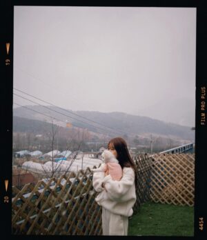 Han So-eun Instagram - 크리스마스 이브도 콩이와 함께 🐶
feat. 14년지기 나의 절친과