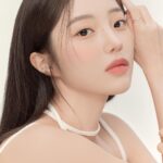 Han So-eun Instagram - ⠀ @dasique_official #데이지크#무드슬림라이너 🤍🤎🍫🍩🍪🤎🤍