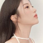 Han So-eun Instagram - ⠀ @dasique_official #데이지크#무드슬림라이너 🤍🤎🍫🍩🍪🤎🤍