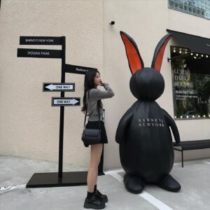 Han So-eun Instagram - 🐰🖤🤍