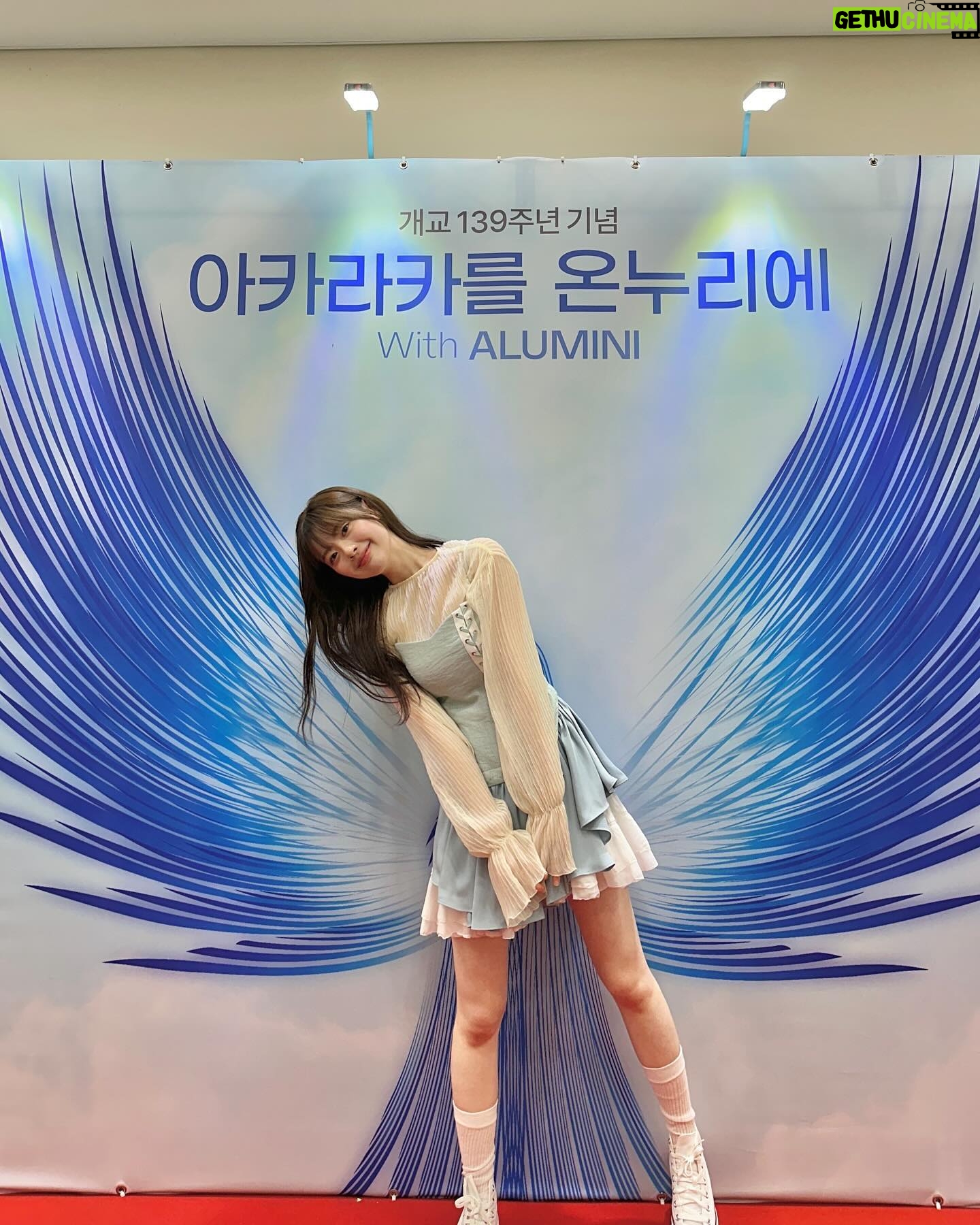 Han Su-ah - 68.2K Likes - 아카라카 💙🤍💧
