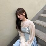 Han Su-ah Instagram - 아카라카 💙🤍💧