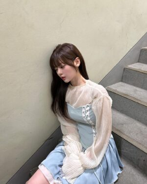 Han Su-ah Instagram - 아카라카 💙🤍💧