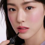 Han Sung-min Instagram - DEAR MY LAVENDER🌸💜 맑게 빛나는 꽃잎 블러링 @vidivici.official #비디비치 #글로우크림블러시 #틴트벨벳