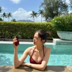 Han Sung-min Instagram - #광고 Vacation with red Camellia🌺 #MyN1deCHANELDiary #N1DECHANEL #CHANELSKINCARE #REDCAMELLIA #레드까멜리아세럼 #샤넬안티에이징세럼