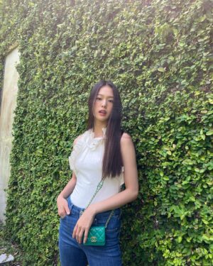 Han Sung-min Instagram - #광고 
In natural, with CHANEL🌺🌿

#MyN1deCHANELDiary #N1DECHANEL #CHANELSKINCARE #REDCAMELLIA #레드까멜리아세럼 #샤넬안티에이징세럼