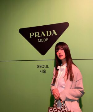 Han Sung-min Instagram - prada mode seoul 🖤

#AD #prada #pradamode @prada