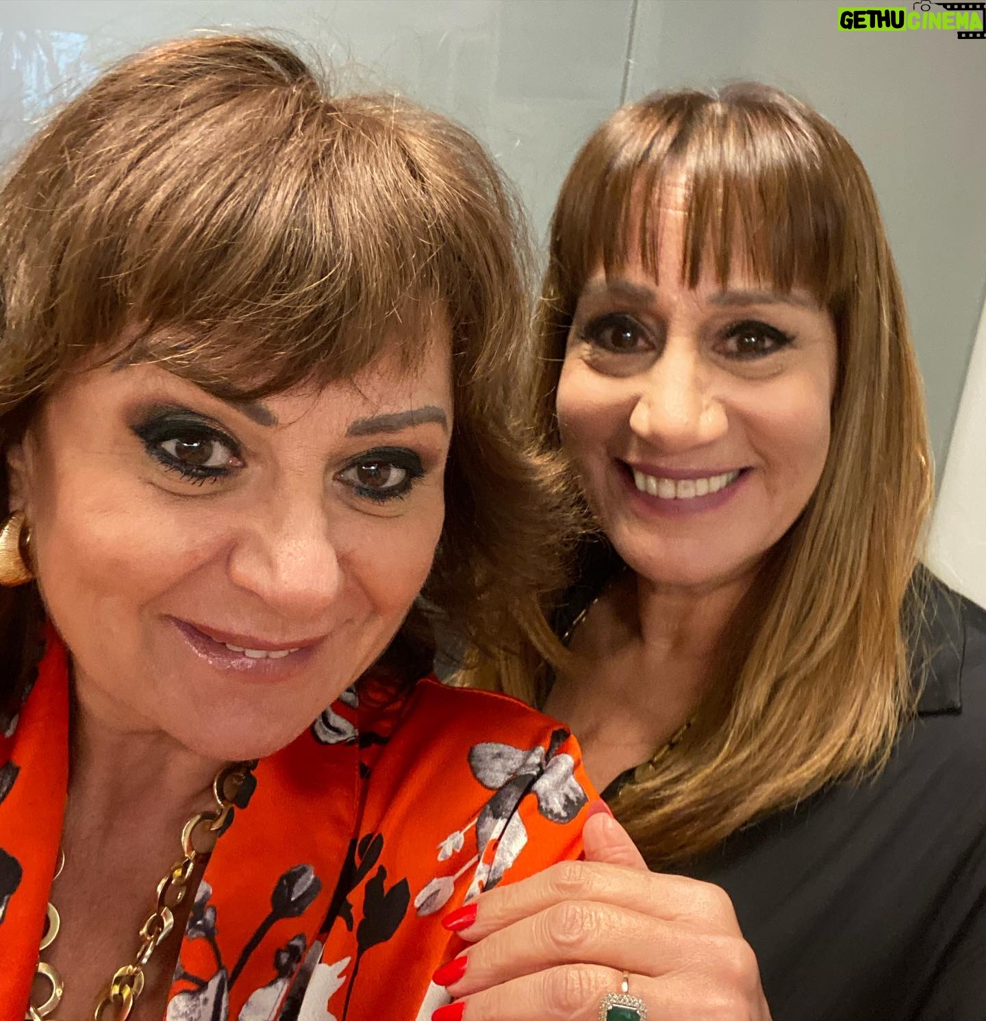 Hana Laslo - 2.2K Likes - צילומים ל״מרדף״ .. הבגדים של עינב @einav.nasiri נסירי...