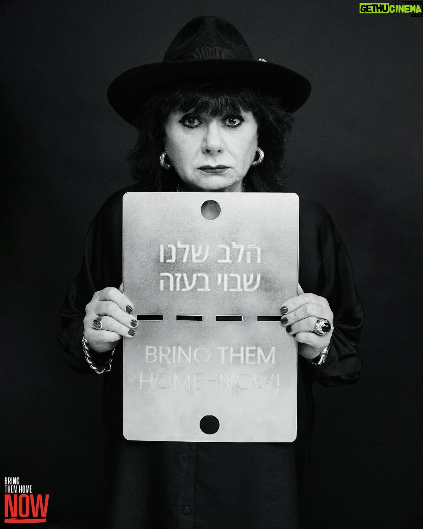 Hana Laslo - 1.2K Likes - Bring all of them back home now !
הפקה וקריאטיב :
@moshe_avr & @lihigerstner
צילום:
@_zivtoledano
#Bringthemhome
#bringthemhemnow
@bringthemhome
@solidarity_tags