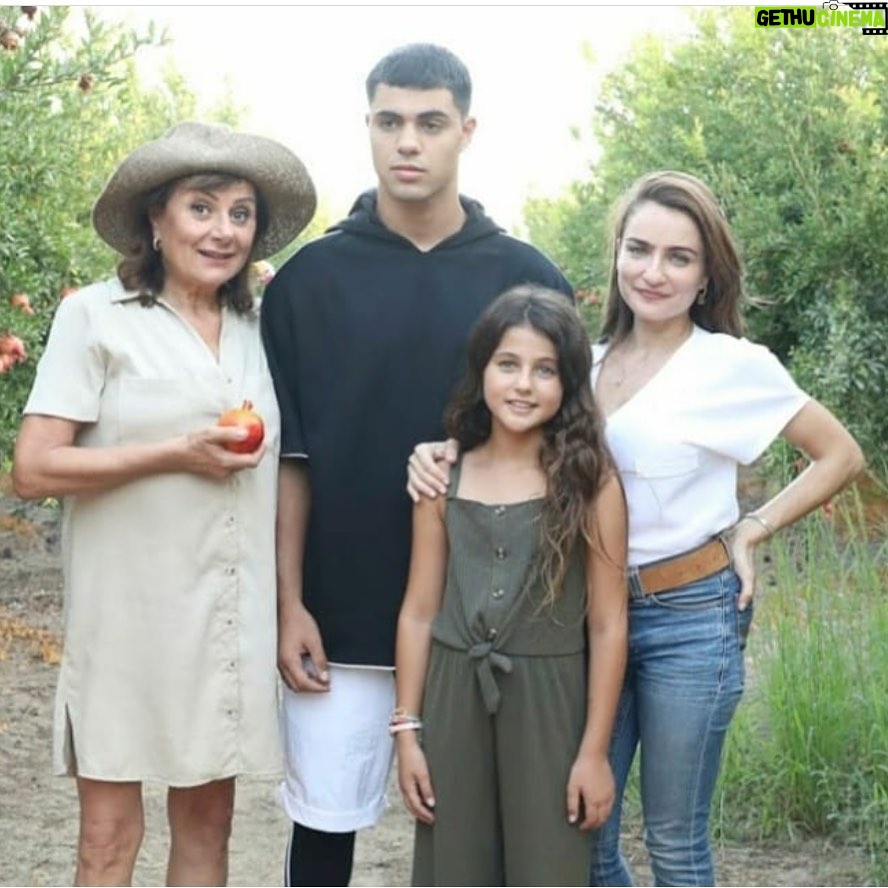 Hana Laslo - 3.3K Likes - PPS משפחה שכזאת ♥️♥️♥️♥️♥️♥️