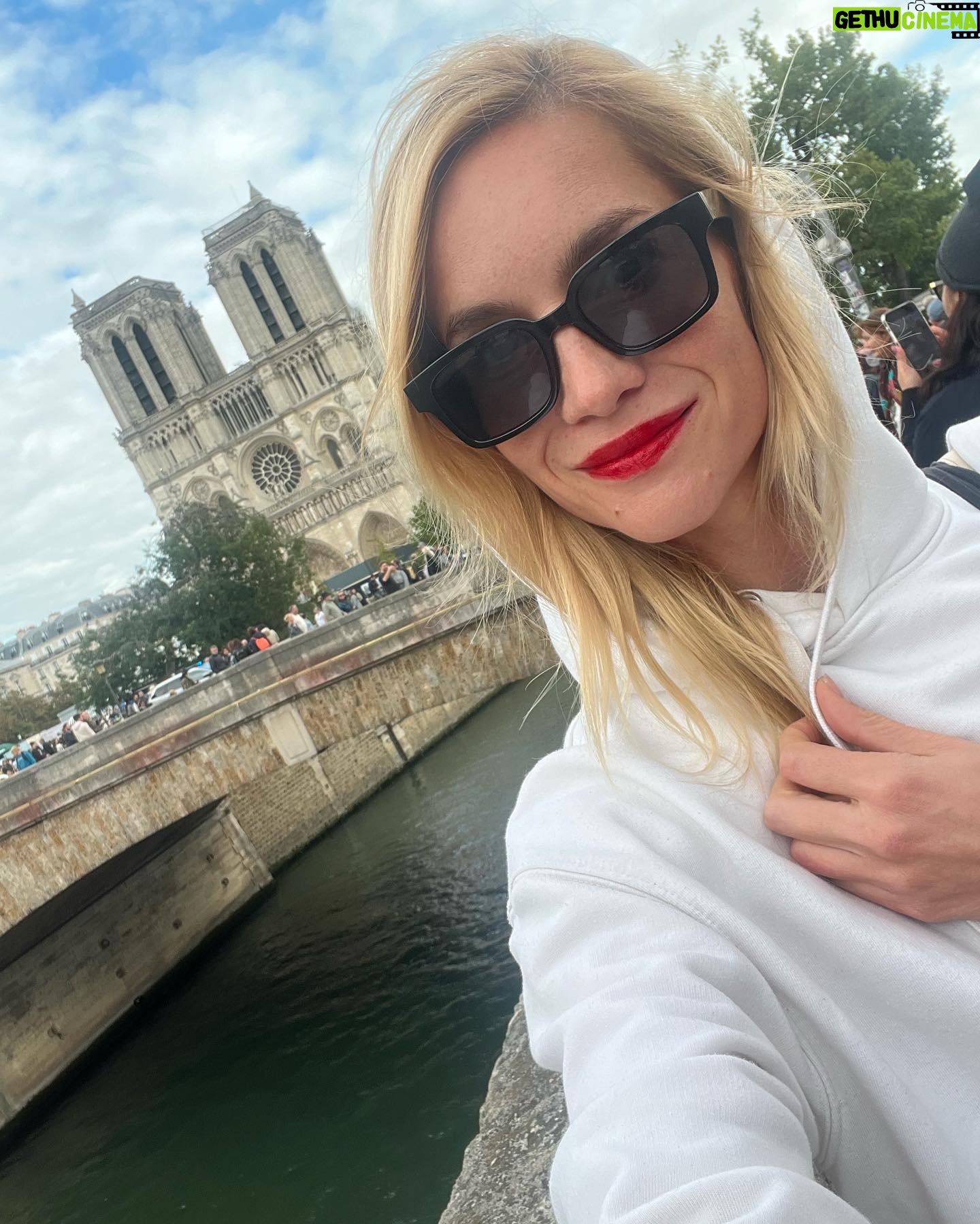 Hana Vagnerová - 5K Likes - Paris j´taime❤️
Avec @festivalczechin ❤️