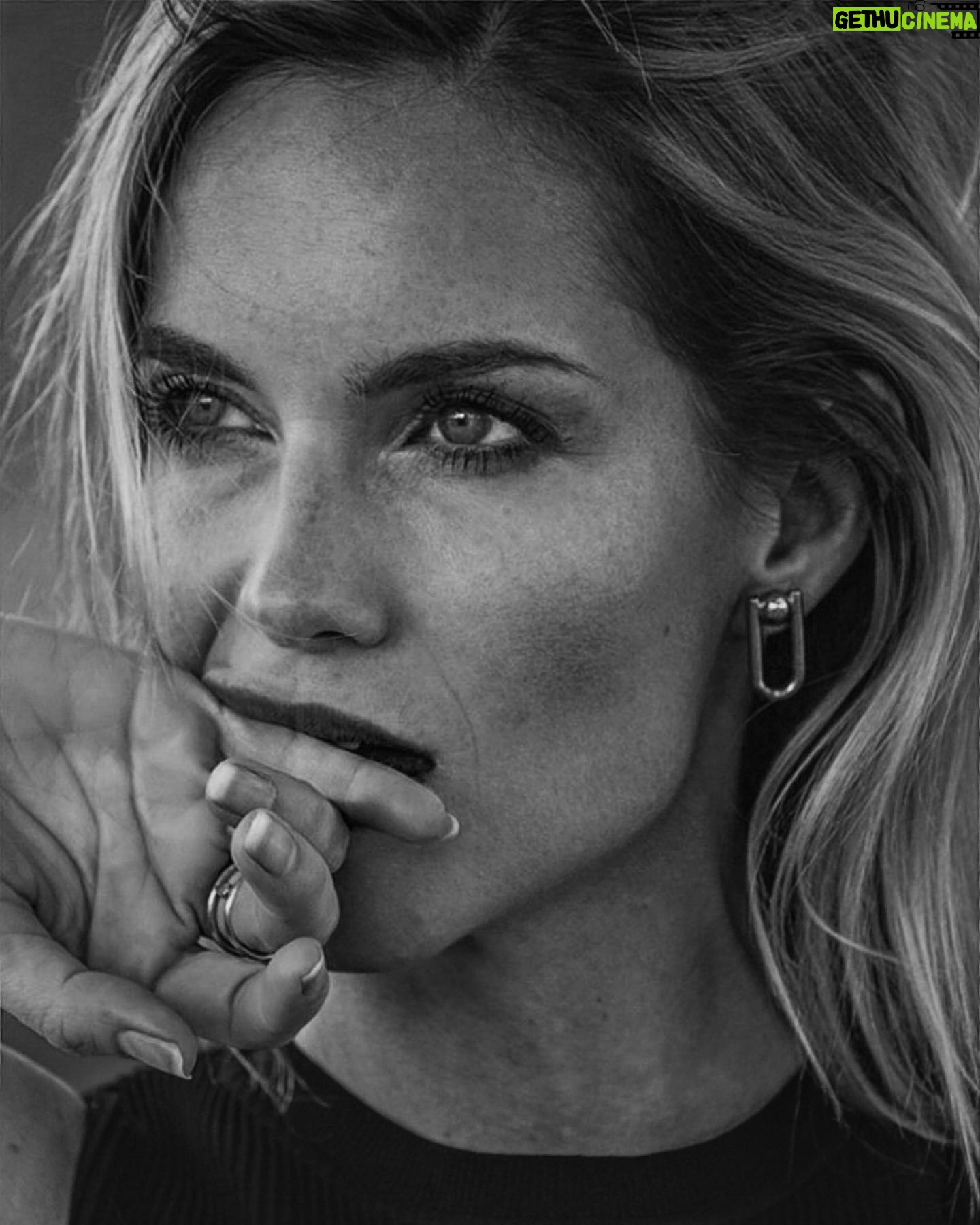 Hana Vagnerová - 18.2K Likes - Today is my birthday❤️
And life is a pure rock & and roll!
Just the way I like it
Every day I feel so lucky to have so many amazing inspiring and incredible people in my life. And so so so much love❤️
Thank you if you are (even a little) part of it❤️
Wish you all great day❤️
Love you
📸 by @marcomelfiphoto ❤️