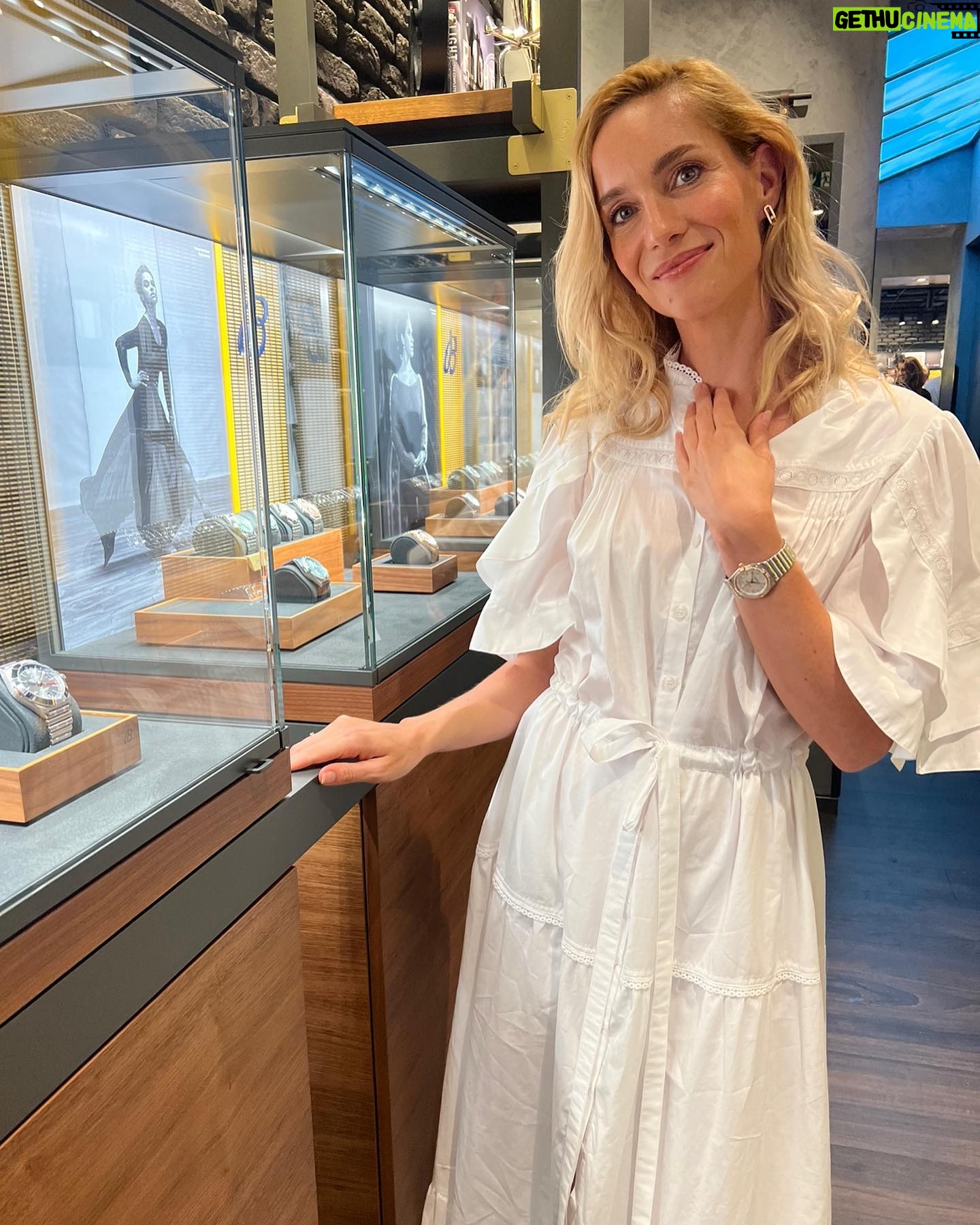 Hana Vagnerová - 3.1K Likes - Hrda ambasadorka Breitlingu🖤
Saty by @klaranademlynskaofficial
@breitling @breitling_prague_squad
#breitling #squadonamission #swissmade #watches #chronomat