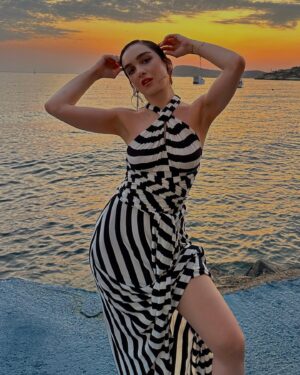 Hande Kaptan Instagram - sunset lover