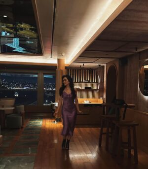 Hande Kaptan Instagram - taste 🥂