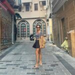 Hande Ataizi Instagram – Galata candır 🌻🤓