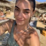 Hande Subaşı Instagram - Yine yeniden ☺️✨💛 #summer2022 #alemagou #mykonos Photo credit @alican_ulusoy 😁
