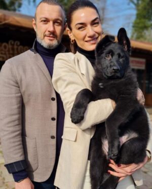 Hande Subaşı Instagram - 29/03/22 🤍 
Hoşgeldin yakışıklı minik oğlumuz ☺️🙏🏼