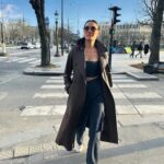 Hande Subaşı Instagram – Always 💙🤍❤️ #paris #lovelyweekend