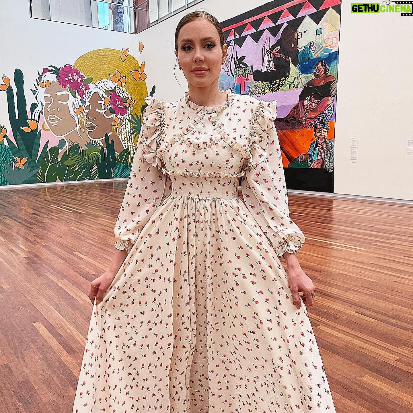 Haneia Maurer Instagram - A date at the museum 🎨