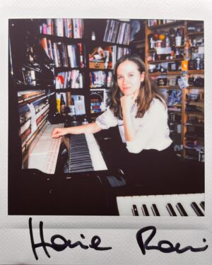 Hania Rani Instagram - #tinydesk • Polish pianist and composer @haniarani blurs the lines of ambient, classical and house in this performance 🎹⁠
⁠
🔗 Tap the link in our bio to watch Hania Rani’s Tiny Desk concert. Premiering only on npr.org/tinydesk❗️

Photo: @joshualbryant | Joshua Bryant/NPR