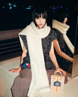 Hanna Chan Instagram - H♡NG K♡NG @LOUISVUITTON @pharrell 

Photo @leungpakting 
Makeup @heisanhung 
Hair @viccivlai 

#LVMenPreFall24
#PharrellWilliams