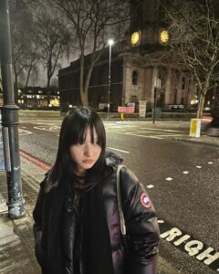 Hanna Chan Instagram - Throwback London in January: freezing 🌬️( ・ ̫・)❅ & @canadagoose keeps me warm~~~