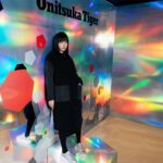 Hanna Chan Instagram - Onitsuka Tiger全新推出的DELECITY，採用極光為主題，鞋帶上綴以閃亮的Swarovski®️水晶，最適合作為今個聖誕節的驚喜禮物～🤫💝 由即日起至12月17日到 Onitsuka Tiger 銅鑼灣 Fashion Walk 旗艦店購買任何產品即刻可以享用Coffee Corner準備嘅美味曲奇！ @onitsukatigerhk #DELECITY #HOLIDAYGIFTS
