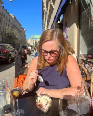 Hanna Hellquist Instagram - Bästa dan i mitt liv 🍌