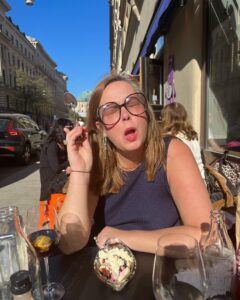 Hanna Hellquist Instagram - Bästa dan i mitt liv 🍌