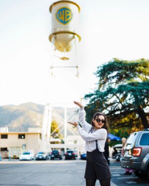 Hannah Marks Instagram - 🐢🎥🔒 That’s our last day on the lot and a picture lock on Turtles All The Way Down 🔒🎥🐢 

Yes, I thought I was doing that thing where it looks like you’re holding the moon…. ugh lol 

thank you @bentheboog