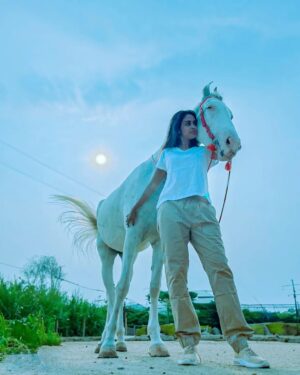 Hannah Reji Koshy Instagram - "Horsey day🐴"