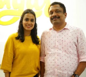 Hannah Reji Koshy Instagram - Overwhelming gratitude for all your love shown towards Kooman and yeah thankyou for accepting Lakshmi.. 
With the pillars of Kooman... Our Director @jeethu4ever , our superstar @asifali  and our creative mind @kkscreenplay 

PRO @vaisakh_c_
Photography @manukthankachankavalayil 
Styling by @sanliya_sabu 💛

Managed by @huwais.majeed
Agency @maxxocreative