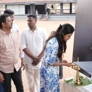 Hannah Reji Koshy Instagram - Happy & honoured to share the Pooja stills of my next!! With blessings & prayers 🙏 #Kdilse ❤️

Written & Directed by @neeleshek 🎬
Produced by @svkamovies022 💰 

@hannahrejikoshy @suman_ambatt @kiran_rz  @collins_jose_dp @manu.n.s62 @noufal_hussain_ @aneeshcine @merlin_lizbet @hussain_bin_hamza @sajithmundayad 📸: @haris_sainudeen

#kaleshramanand #hannahrejikoshy #next #malayalamcinema #actor #blessed #gratitude #dowhatmakesyouhappy #lovewhatyoudo #nevergiveup #positivevibesonly #artistforlife
