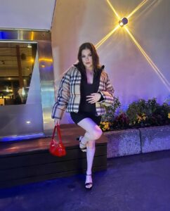 Actress Hannah Zeile HD Instagram Photos and Wallpapers January 2024