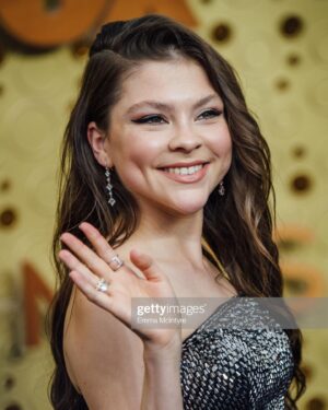 Hannah Zeile Instagram - hi @televisionacad 👋🏼 #emmys #thisisusnbc