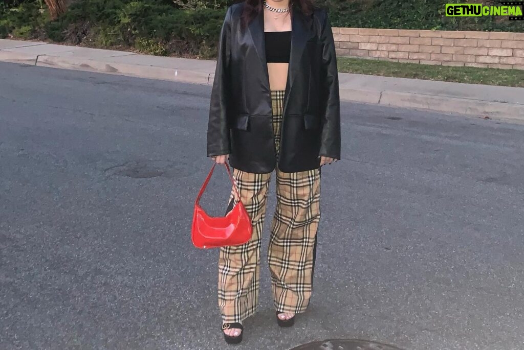Actress Hannah Zeile HD Instagram Photos and Wallpapers July 2022