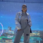 Hannah Al Rashid Instagram – Level One of 3 Body Problem ✨

Another great series for you to get lost in! OUT NOW on @netflixid 🙌🏼👽

The incredible visuals of the show provide the perfect backdrop for showcasing this outfit brought to you by @moral_____ofthestory @studiomoral @___anw @oje.eyewear @studioruang @studiomoral 

#3bodyproblem