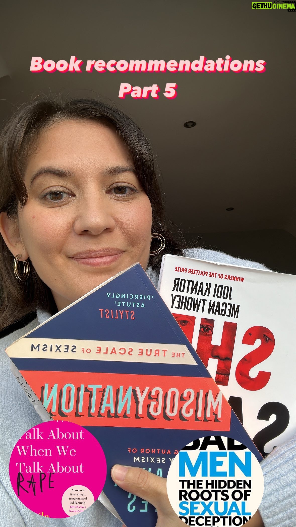 Hannah Al Rashid Instagram - Memahami isu kekerasan berbasis gender dan belajar menjadi sekutu dan support system yang lebih baik bagi korban adalah hal wajib menurutku! Semoga buku-buku ini bisa membantu teman-teman ππ€ #rekomendasibuku #bookrecommendations #reading #books #rekomendasibukuhannah