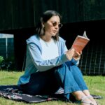 Hannah Al Rashid Instagram – Baca buku di taman jadi salah satu “me time” favorit aku dari dulu, apalagi kalau cuaca sunny! Suka takut kalau kelamaan di bawah paparan sinar matahari karena bahaya juga buat kesehatan, tapi aku ga khawatir, kemarin aku pake koleksi UV Protection dari @uniqloindonesia yang memberi perlindungan saat dipakai dan menghalau sampai 90% sinar UV. Super nyaman dan adem banget, gampang dibawa kemanapun, it’s literally wearable UV Protection. Check it out NOW at UNIQLO Stores / UNIQLO.com

#UniqloUVProtection #UVProtectionWear #MySunshineRoutine