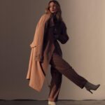 Hannah Dodd Instagram - “In 10 years time, I really hope I’m still doing this and still enjoy doing this. I want to get over my imposter syndrome and prove to myself that I deserve to be here. I think that’s the main goal: being here but a more confident version.” Covering our Winter 2022/23 issue, star of Enola Holmes 2 and Bridgerton season three @hannahfkdodd talks battling imposter syndrome, relinquishing control and “slowly” climbing the ranks to stardom 🌹 Pre-order the issue now by visiting our #linkinbio @hannahfkdodd wears @omega Photography @rhysframpton Styling by @harrietnicolsonstylist at @gary_represents Words by @ellaxwest Editor @ellaxwest Makeup by @lisalaudat1 at @thewallgroup Hair by @stefanbertin at @thewallgroup Nails by @christiehuseyin at @davidartistsltd Art Director @aparna_aji Production Director @bencrankbencrank Producer @isabellacoleman_ Production Intern Frankie Baumer Fashion Assistant @imymoore Special thanks to @indrastudios