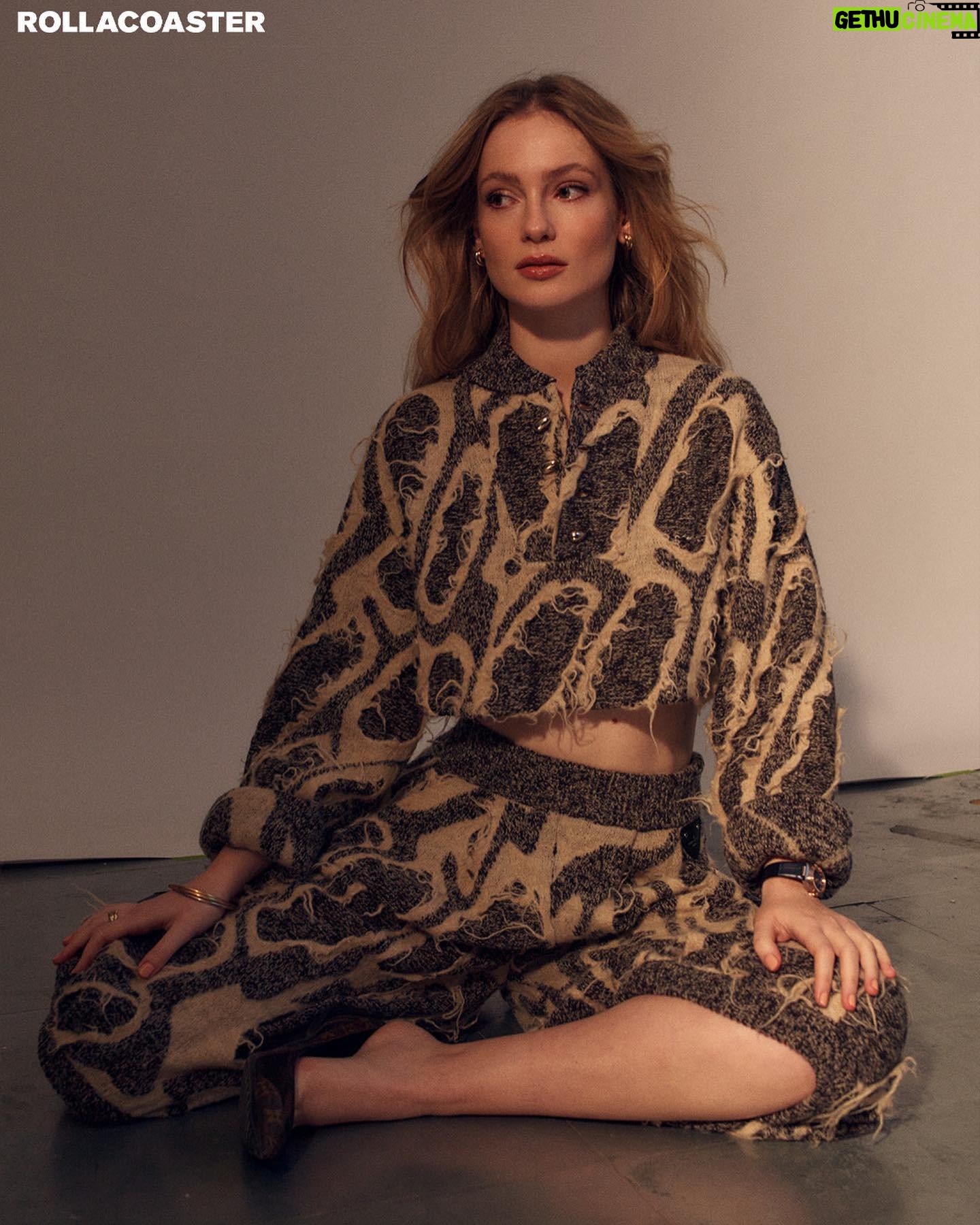 Hannah Dodd Instagram - “In 10 years time, I really hope I’m still doing this and still enjoy doing this. I want to get over my imposter syndrome and prove to myself that I deserve to be here. I think that’s the main goal: being here but a more confident version.” Covering our Winter 2022/23 issue, star of Enola Holmes 2 and Bridgerton season three @hannahfkdodd talks battling imposter syndrome, relinquishing control and “slowly” climbing the ranks to stardom 🌹 Pre-order the issue now by visiting our #linkinbio @hannahfkdodd wears @omega Photography @rhysframpton Styling by @harrietnicolsonstylist at @gary_represents Words by @ellaxwest Editor @ellaxwest Makeup by @lisalaudat1 at @thewallgroup Hair by @stefanbertin at @thewallgroup Nails by @christiehuseyin at @davidartistsltd Art Director @aparna_aji Production Director @bencrankbencrank Producer @isabellacoleman_ Production Intern Frankie Baumer Fashion Assistant @imymoore Special thanks to @indrastudios