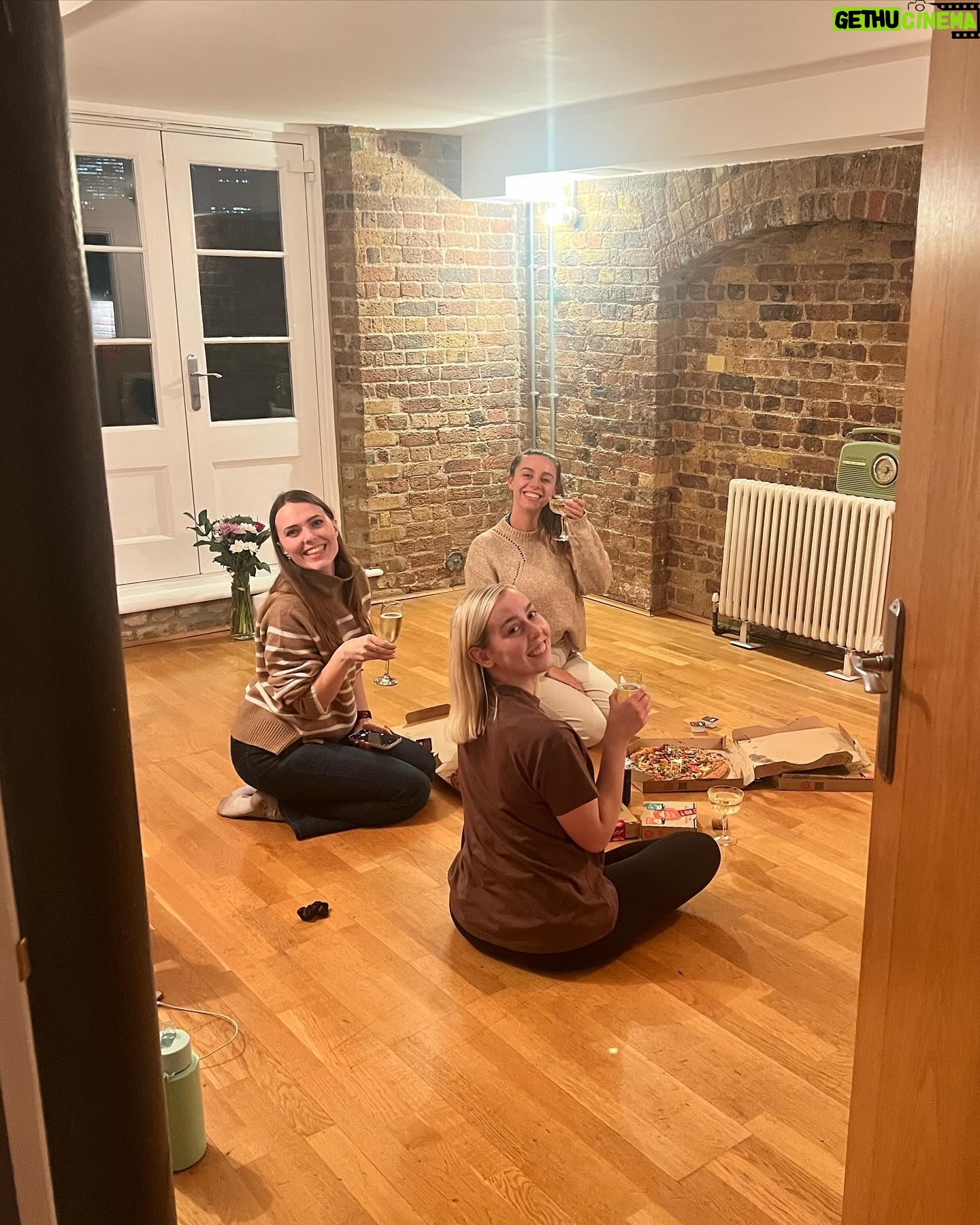 Hannah Dodd Instagram - The ones that didn’t make the gram 2023 💫 x