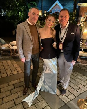 Hannah Dodd Instagram - A million thank you’s NY 💙🐝 x
