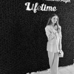 Hannah Dodd Instagram – Flowers premiere @atxfestival x @hollywoodreporter 🌸.

Thank you @lifetimetv for a whirlwind weekend x
#flowersintheattictheorigin