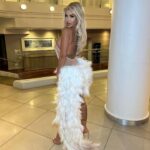 Hannah Elizabeth Instagram - Love Island All stars ✨❤️🌴 thats a wrap ! . What an amazing final last night congratulations @mollysmith19 @tomclare__ 🙌 . South Africa with all my islanders its been emosh 🥺 love you all ❤️ . @loveisland @itvxofficial Dress 🦢🦢 @modemwah
