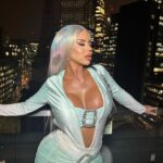 Hannah Elizabeth Instagram - My Birthday Party last night celebrating with the best 🥳💕💖🦄 . Thank you to @stmoriz @neonmanagement @jinbolaw_skybar 🙌 A BALL was had #whatanight