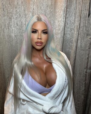 Hannah Elizabeth Instagram - Bday glam …. My lil pony 🦄🦄.
.
.
.
@stmoriz @joel_maghair21 @zoejamesmakeup